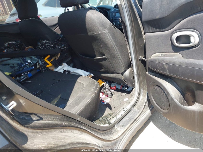 2015 KIA SOUL VIN: KNDJP3A54F7773016