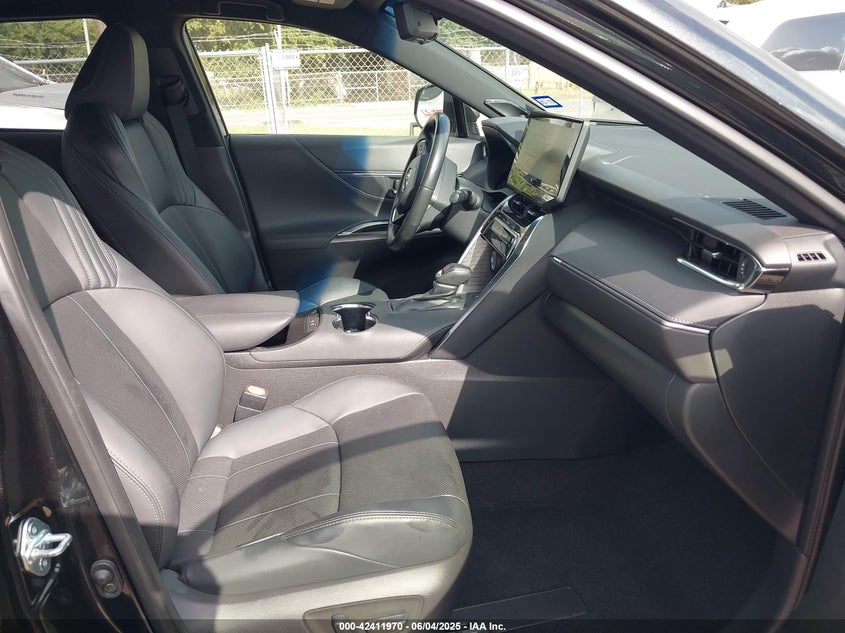 VIN JTEAAAAH1NJ098965 2022 TOYOTA VENZA LIMITED