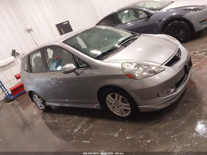 2007 HONDA FIT VIN: JHMGD37677S024047