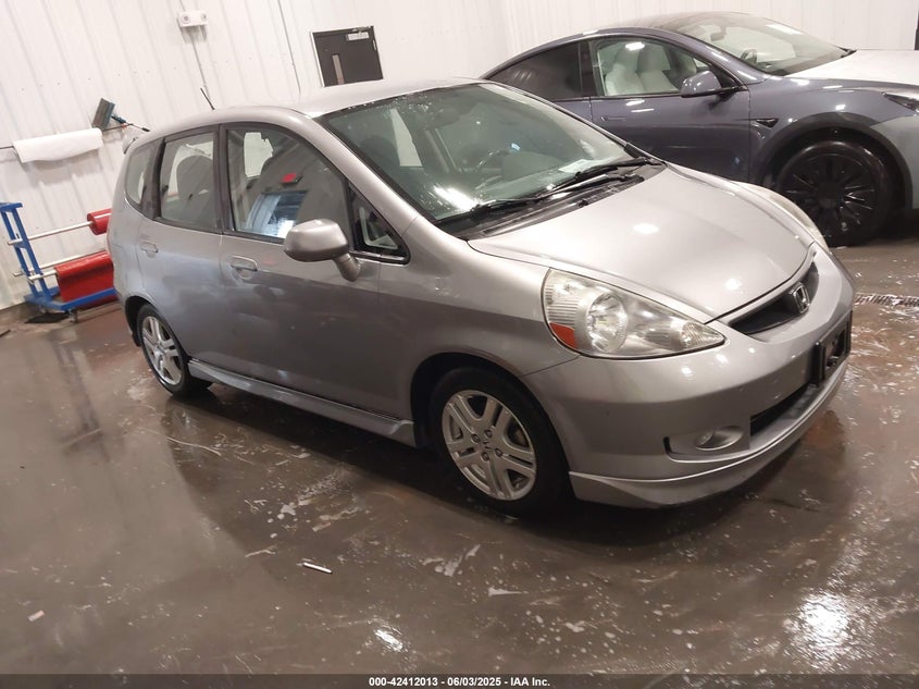 2007 HONDA FIT VIN: JHMGD37677S024047