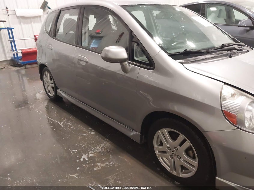 2007 HONDA FIT VIN: JHMGD37677S024047