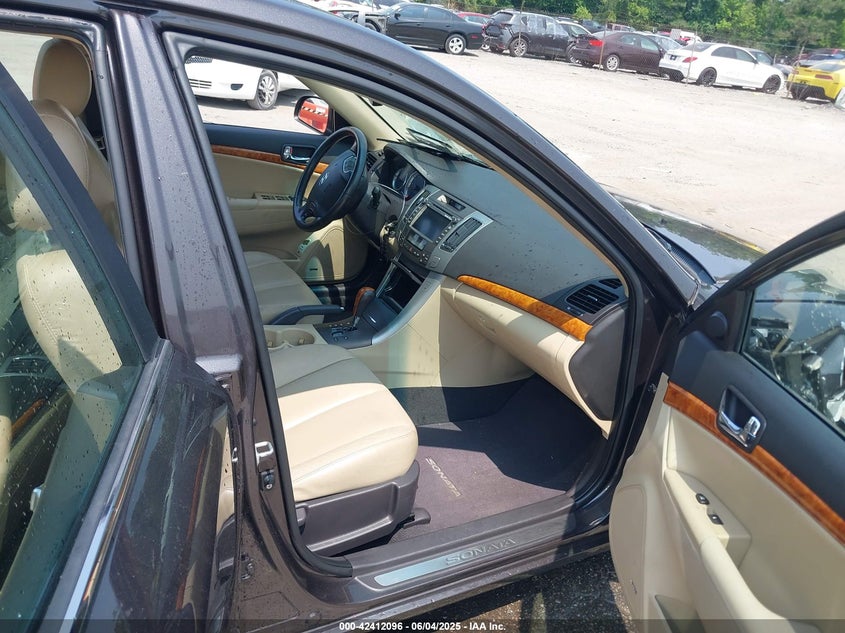 2010 HYUNDAI SONATA VIN: 5NPEU4AF9AH601870