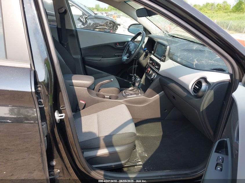 VIN KM8K2CAA2JU083173 2018 HYUNDAI KONA SEL