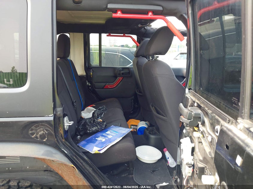 2015 JEEP WRANGLER UNLIMITED SPORT - 1C4BJWDG1FL519307