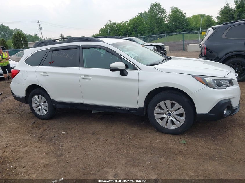 VIN 4S4BSAFC9J3395561 2018 SUBARU OUTBACK 2.5I PREMIUM