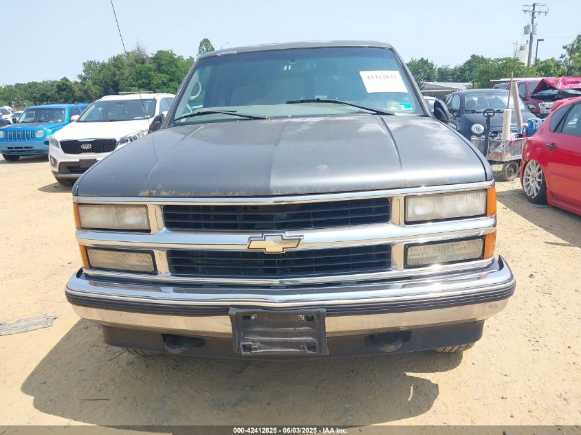 1999 Chevrolet Suburban 1500 VIN: GFNK16RXXJ446801 Lot: 42412825