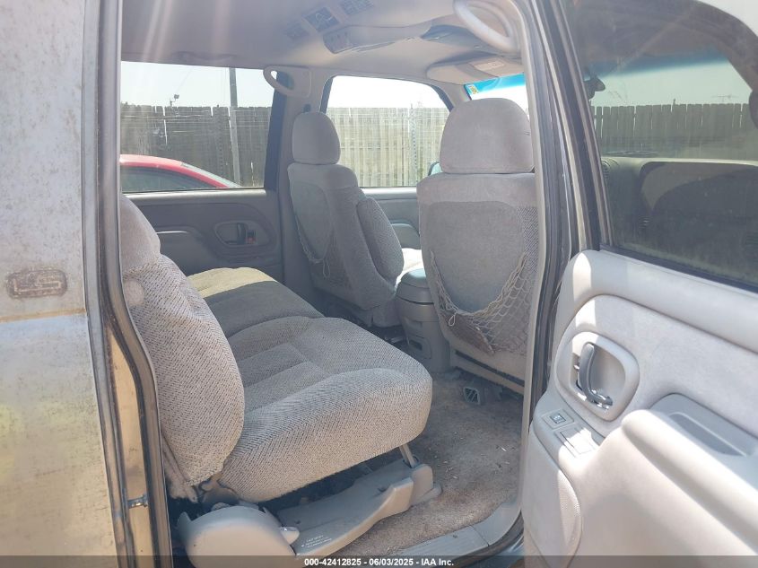 1999 Chevrolet Suburban 1500 VIN: GFNK16RXXJ446801 Lot: 42412825