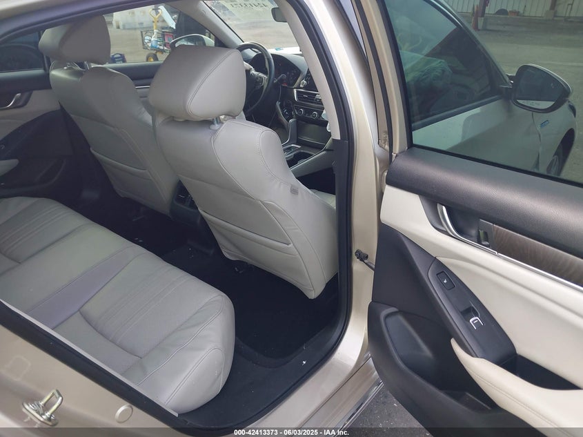 VIN 1HGCV3F97JA017073 2018 HONDA ACCORD HYBRID TOURING