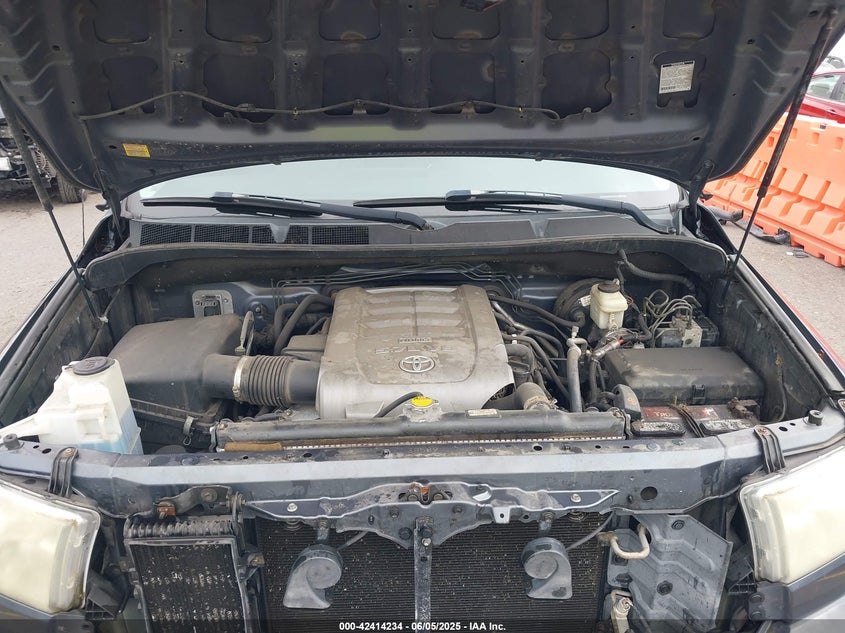 2008 Toyota Tundra Base 5.7L V8 VIN: 5TFCV54168X006161 Lot: 42414234