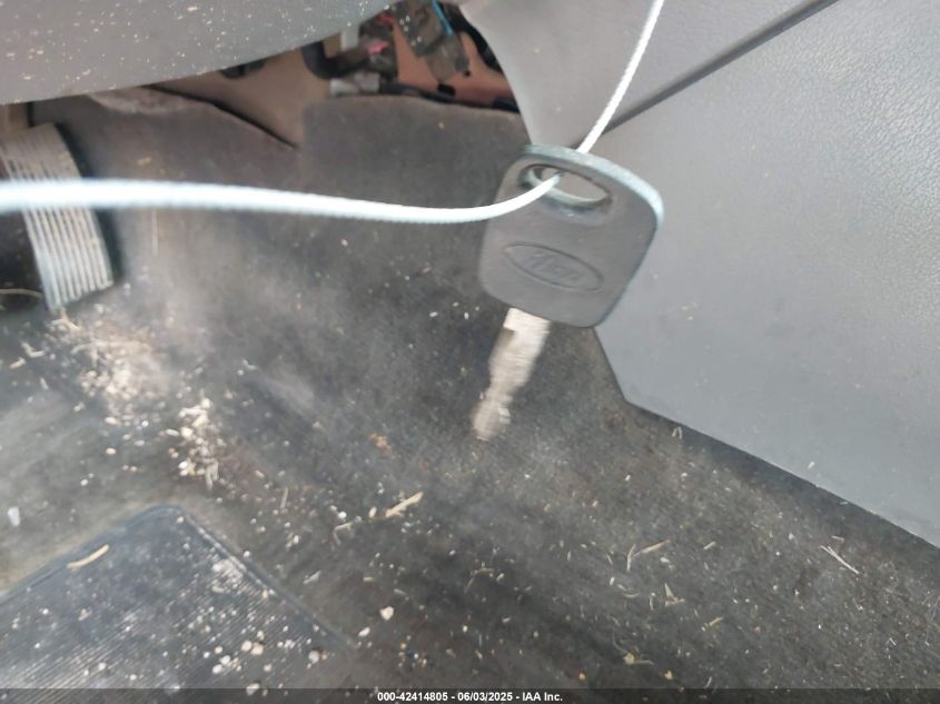 2002 Ford Mustang VIN: 1FAFP40412F2261 Lot: 42414805