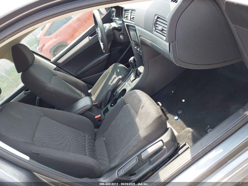 2017 Volkswagen Passat 1.8T S VIN: 1VWAT7A39HC05289 Lot: 42415313