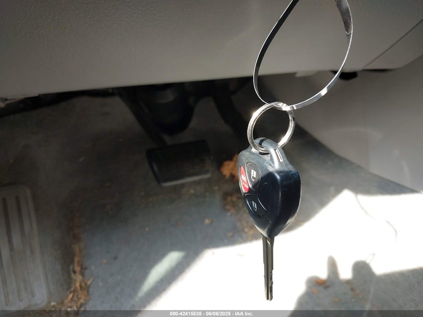2011 TOYOTA RAV4 VIN: 2T3JF4DV4BW133486