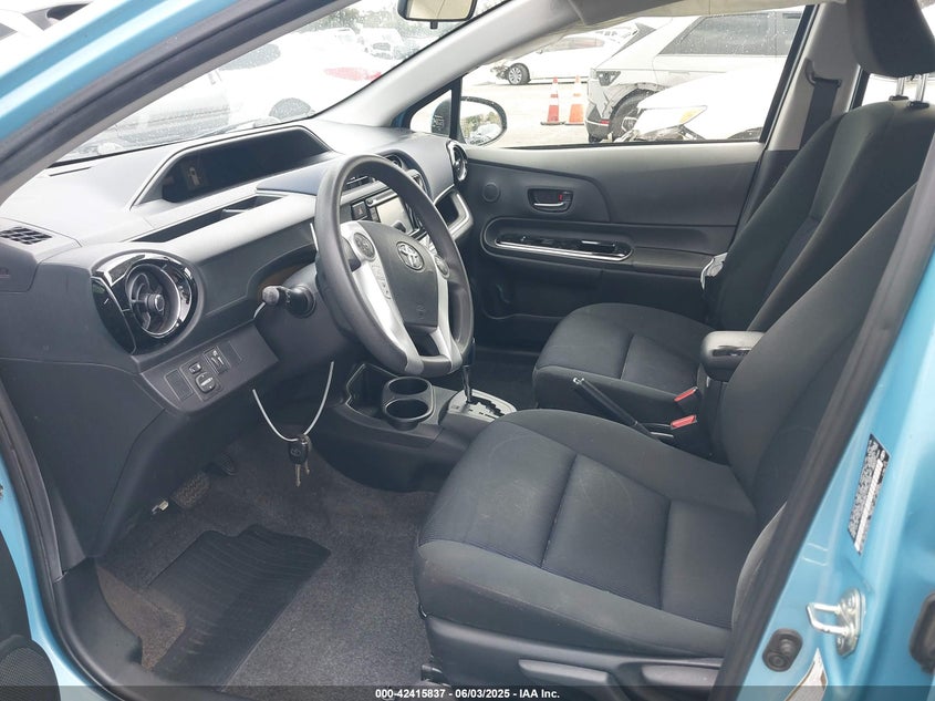2015 TOYOTA PRIUS C VIN: JTDKDTB35F1112124