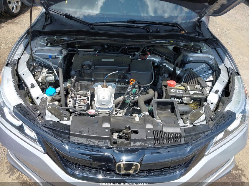 2017 HONDA ACCORD VIN: 1HGCR2F15HA058935