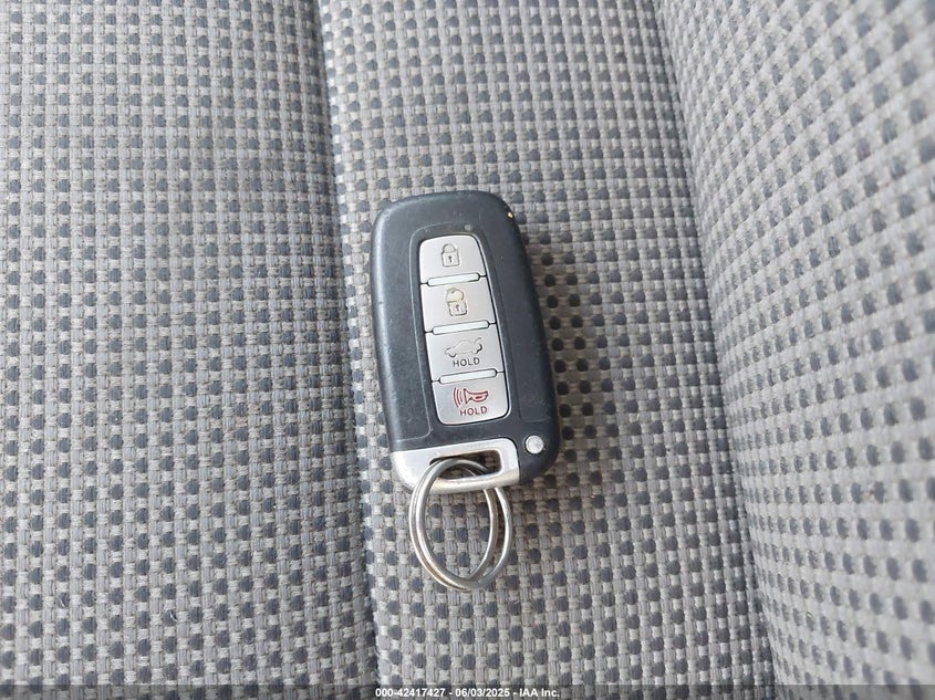2011 HYUNDAI SONATA VIN: 5NPEC4AC1BH154803