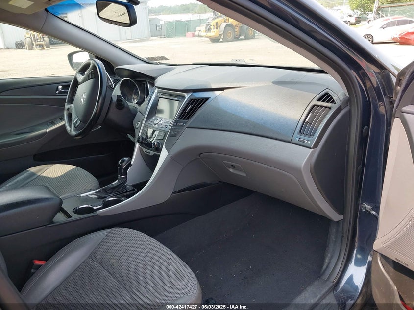2011 HYUNDAI SONATA VIN: 5NPEC4AC1BH154803