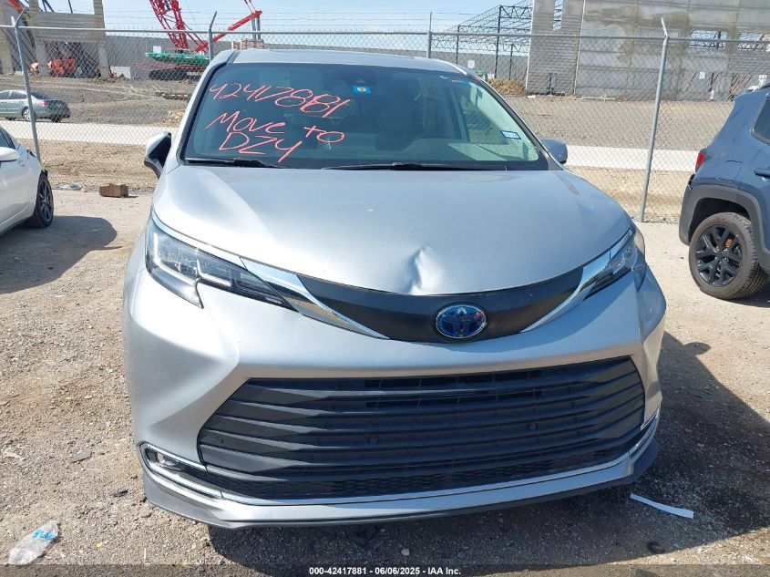 2022 Toyota Sienna - 5TDYRKEC8NS109477