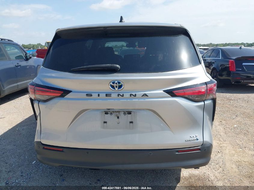 2022 Toyota Sienna - 5TDYRKEC8NS109477