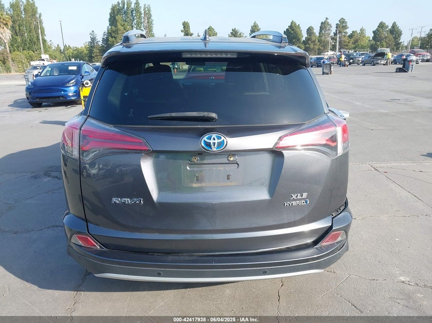 2018 TOYOTA RAV4 HYBRID XLE - JTMRJREV8JD167312