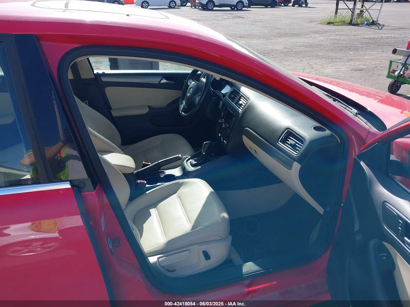 2014 VOLKSWAGEN JETTA VIN: 3VWLL7AJ8EM372627