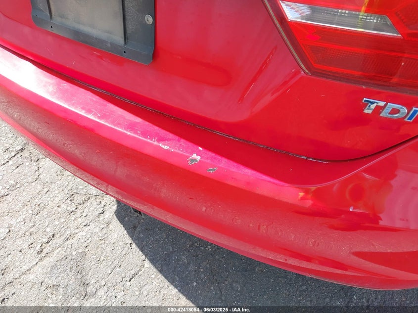 2014 VOLKSWAGEN JETTA VIN: 3VWLL7AJ8EM372627