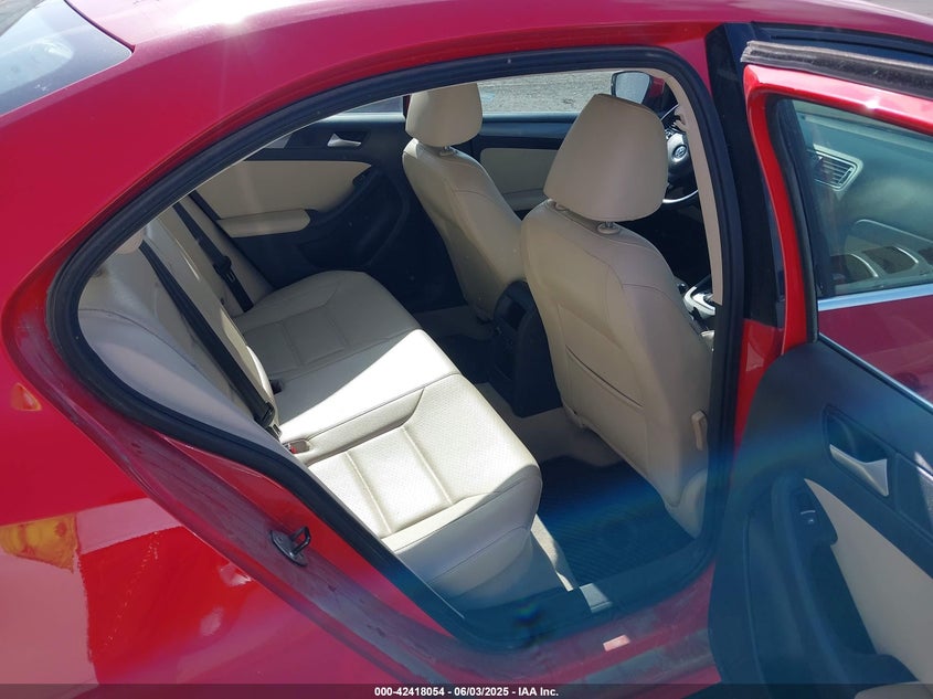 2014 VOLKSWAGEN JETTA VIN: 3VWLL7AJ8EM372627