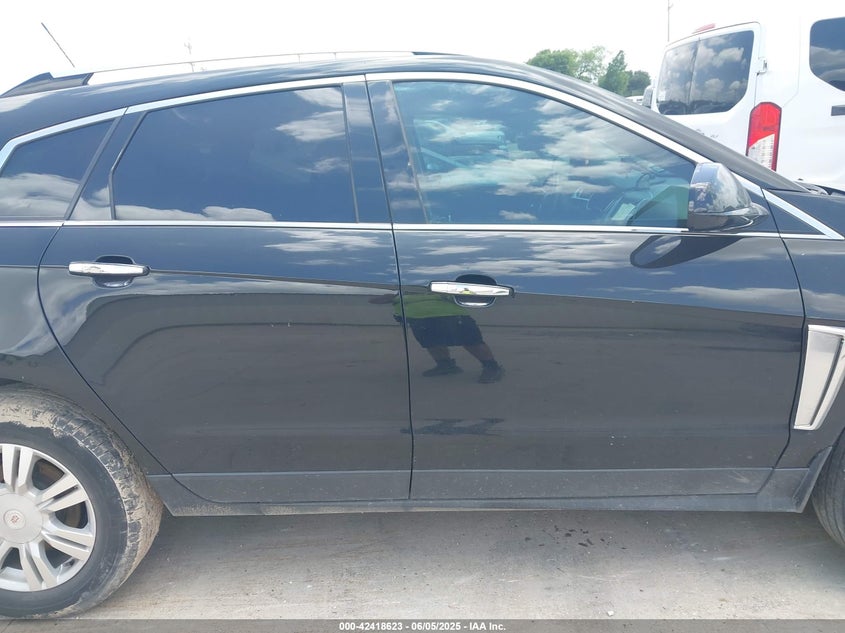 2015 CADILLAC SRX LUXURY COLLECTION - 3GYFNBE36FS641711