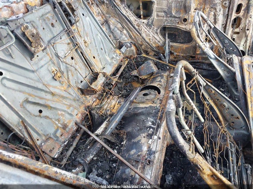 2004 Toyota Camry Se VIN: 4T1BE32K04U371938 Lot: 42418855