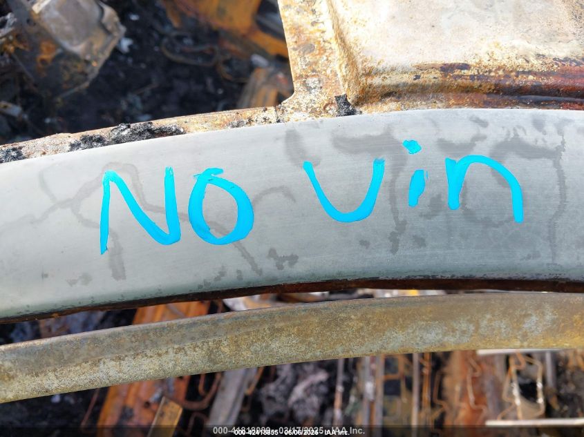 2004 Toyota Camry Se VIN: 4T1BE32K04U371938 Lot: 42418855