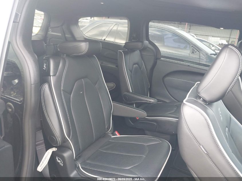 2025 Chrysler Pacifica - 2C4RC1GG9SR551916