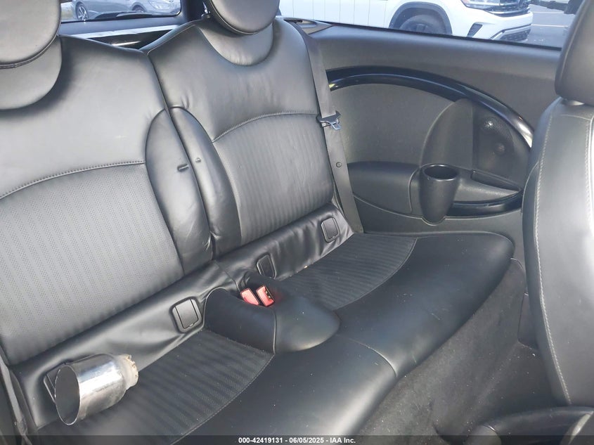 2014 MINI CLUBMAN VIN: WMWZG3C53ETY33385