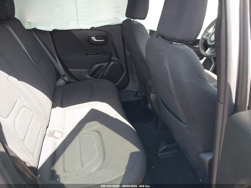 2021 JEEP RENEGADE LATITUDE FWD - ZACNJCBB7MPN16582