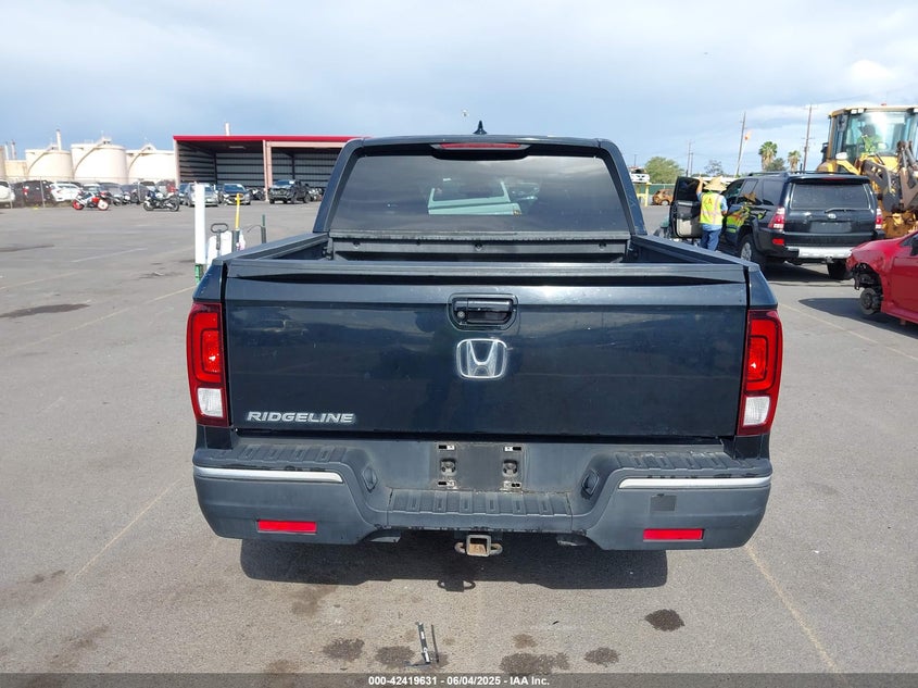 2017 HONDA RIDGELINE SPORT - 5FPYK2F11HB006113