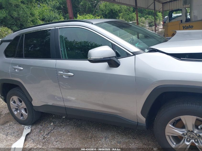 2025 Toyota RAV4 - 2T3W1RFV2SC326719