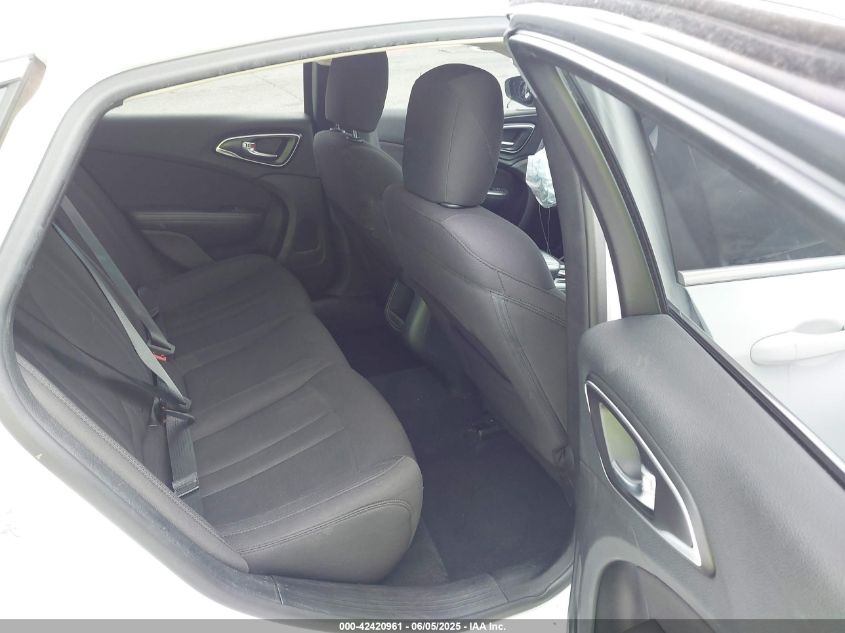 2015 Chrysler 200 Limited VIN: 1C3CCCAB2FN649675 Lot: 42420961