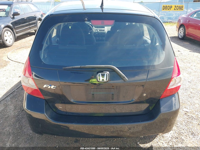 2008 Honda Fit VIN: JHMGD37418S070800 Lot: 42421595