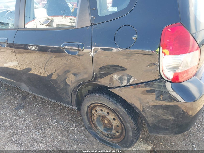 2008 Honda Fit VIN: JHMGD37418S070800 Lot: 42421595