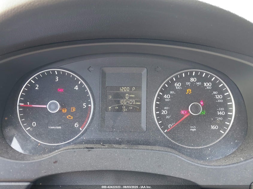2014 VOLKSWAGEN JETTA VIN: 3VWLL7AJ0EM386974