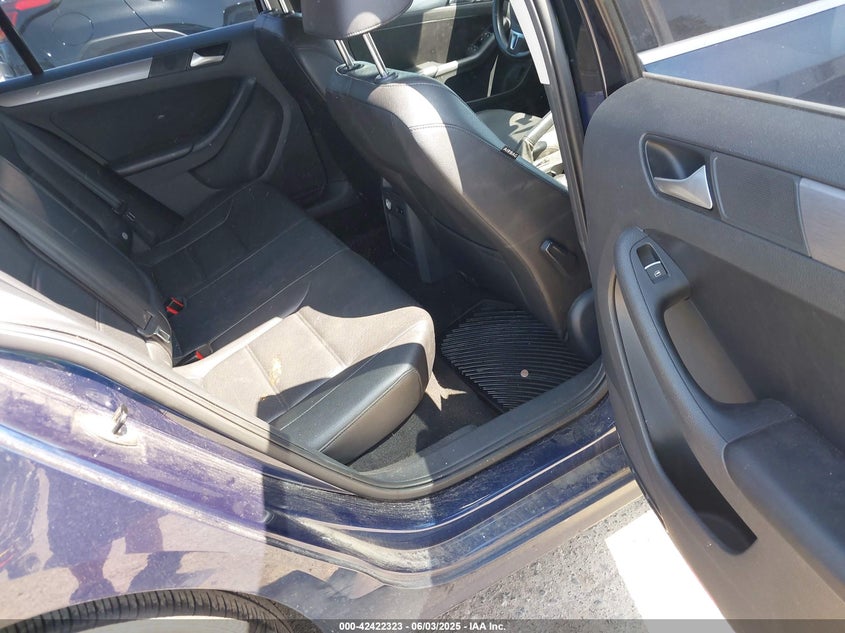 2014 VOLKSWAGEN JETTA VIN: 3VWLL7AJ0EM386974