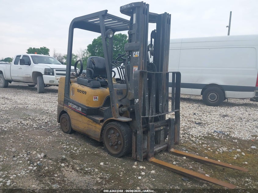 1999 CATTERLILLAR FORKLIFT