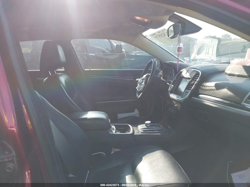 2015 CHRYSLER 300 VIN: 2C3CCAAG0FH898789