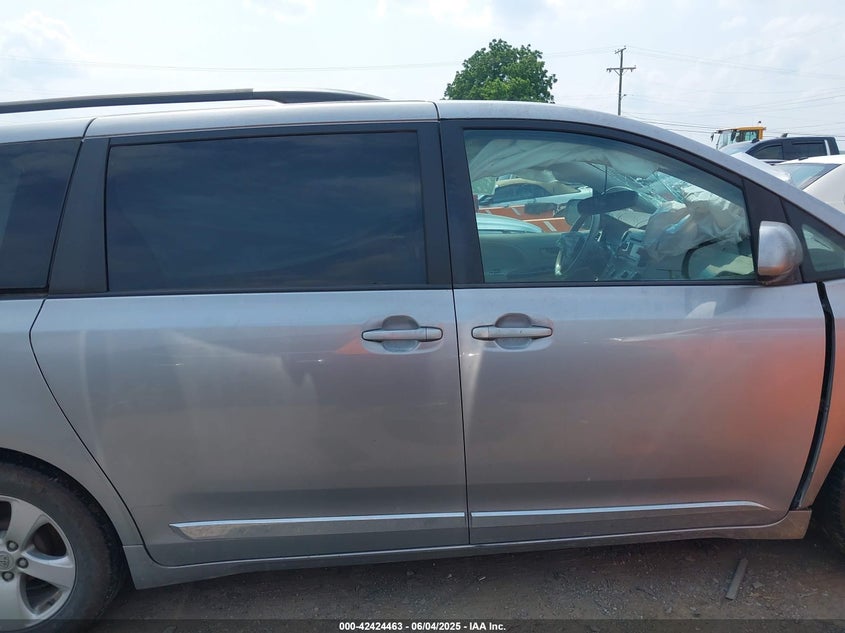 2012 Toyota Sienna Le V6 8 Passenger VIN: 5TDKK3DC8CS245266 Lot: 42424463