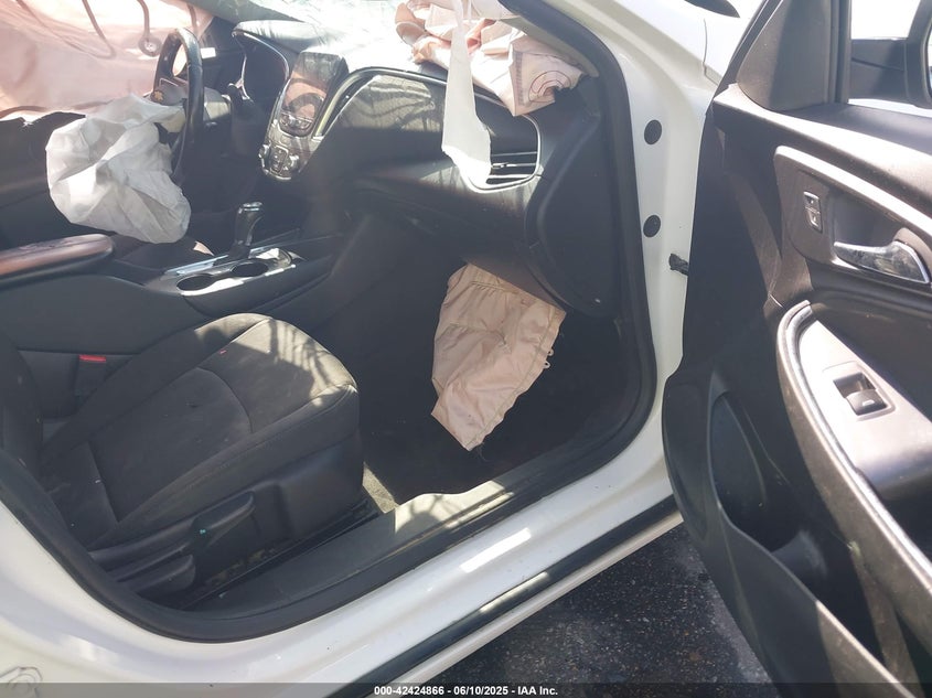 2018 CHEVROLET MALIBU LT - 1G1ZD5ST4JF230616