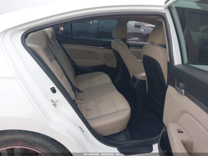 VIN 5NPD84LF1JH227817 2018 HYUNDAI ELANTRA SEL