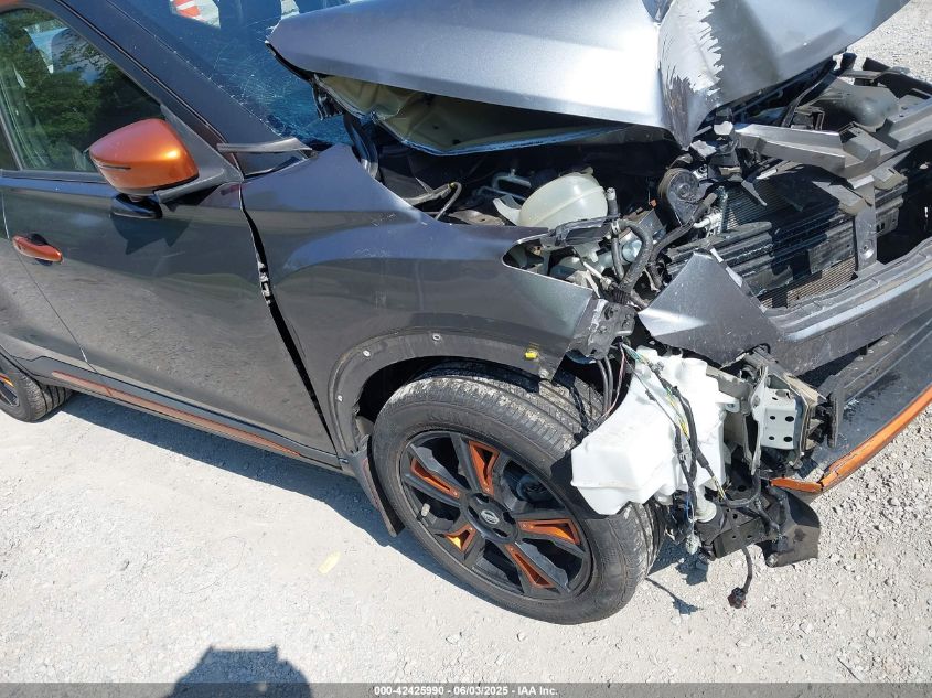 2018 Nissan Kicks Sr VIN: 3N1CP5CUXJL512635 Lot: 42425990