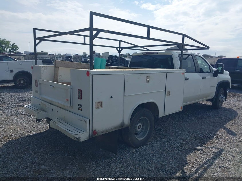1GB4WRE75MF200387 2021 CHEVROLET SILVERADO photo no. 4