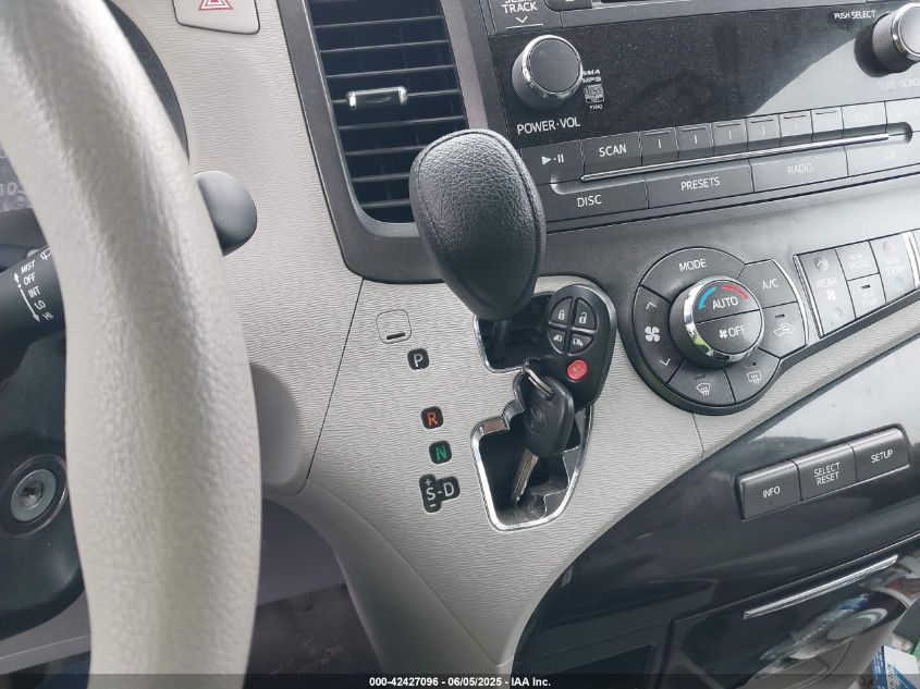 2013 Toyota Sienna Le V6 8 Passenger VIN: 5TDKK3DC7DS321903 Lot: 42427096