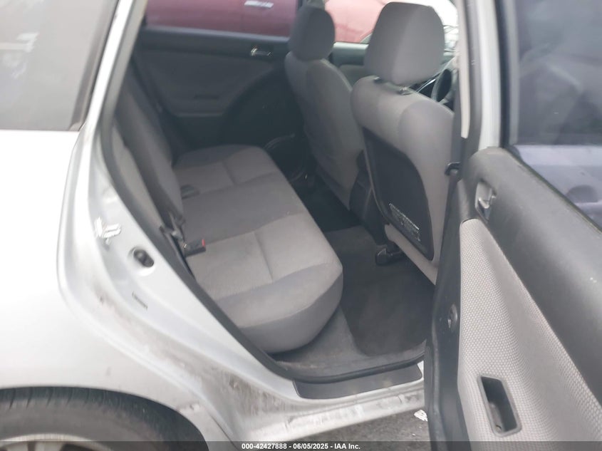 2007 TOYOTA MATRIX VIN: 2T1KR32E97C677024