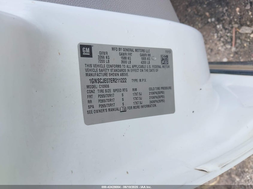2014 CHEVROLET SUBURBAN 1500 VIN: 1GNSCJE07ER211222