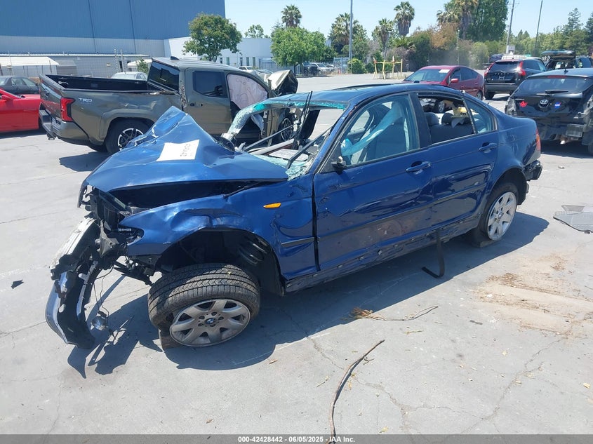 WBAAZ33435KW77417 2005 BMW 3ER photo no. 2